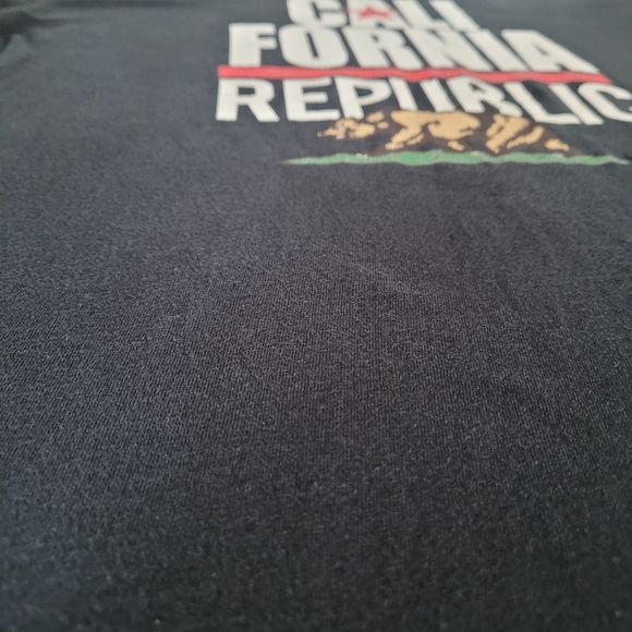 California Republic Large Logo CA Bear T-Shirt Black Unisex Extra Large - Picture 4 of 8